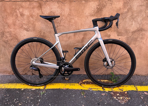 2024 BMC Roadmachine 01 Four - 54cm