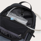 OAKLEY SEEKER TRAVERSE RC HYDRA BAG BLACKOUT