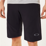 OAKLEY SEEKER AIRLINE SHORT BLACKOUT