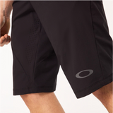 OAKLEY SEEKER AIRLINE SHORT BLACKOUT