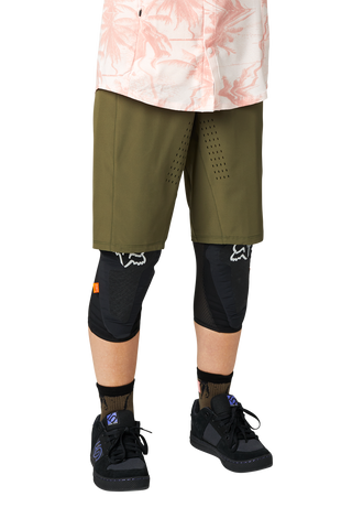 FOX 2021 W'S FLEXAIR LITE SHORT (NO LINER) OLIVE GREEN